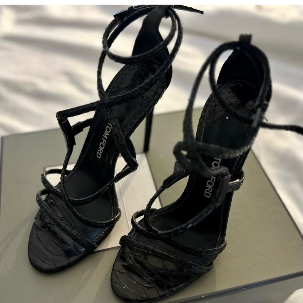 Black tom ford heels